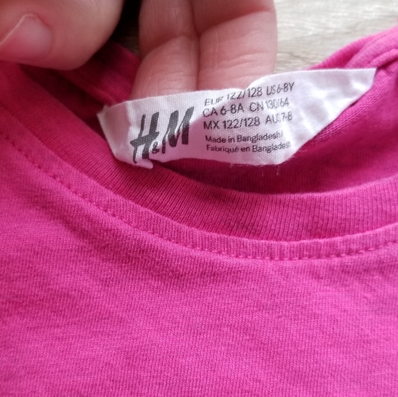 H&M euc / vguc "We are the future" 6-8 years - Picture 5 of 9